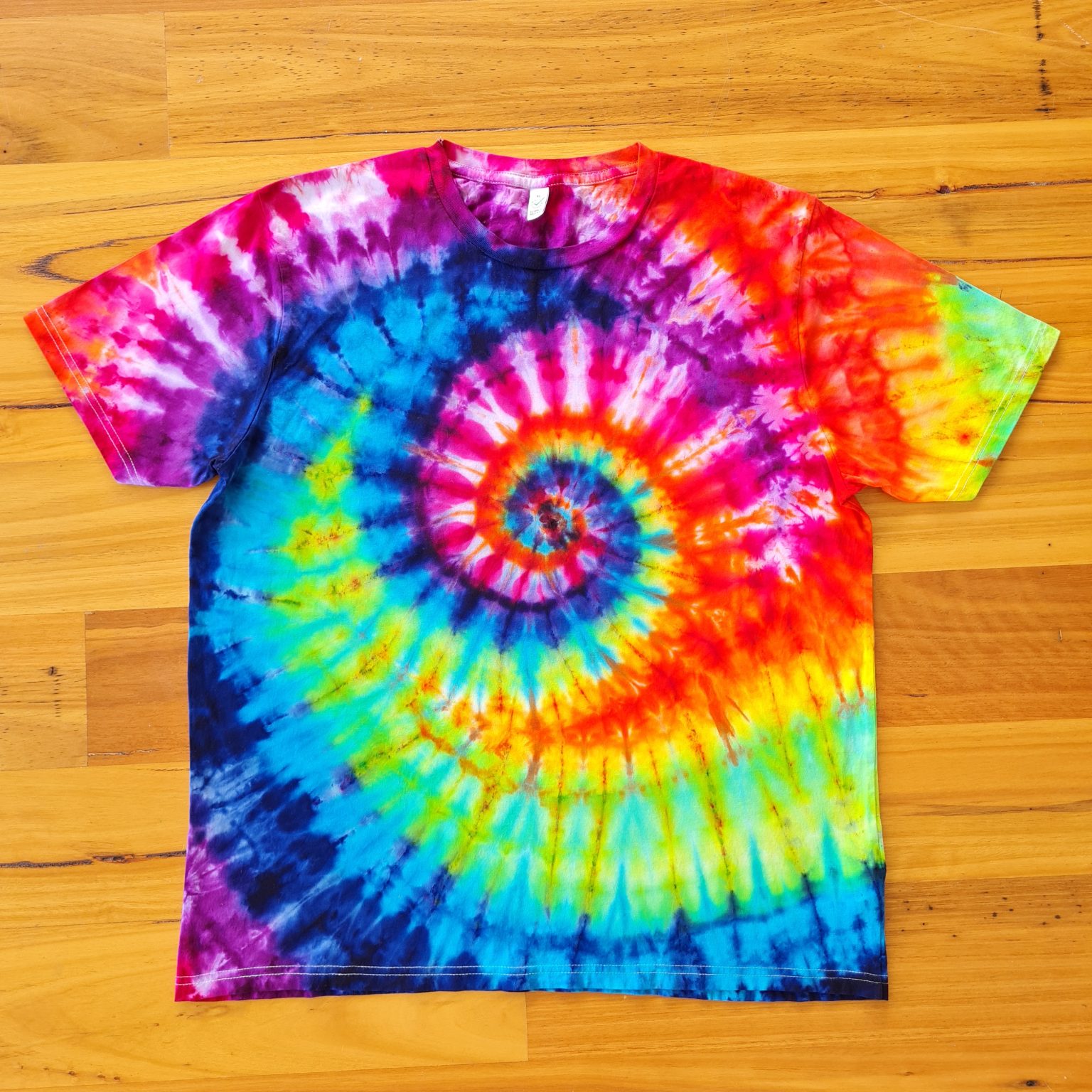 EARTH POSITIVE ICY RAINBOW TWO WAY SWIRL ADULTS XL TEE